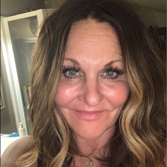 Meet your Posher, Kim - Picture 1 of 1